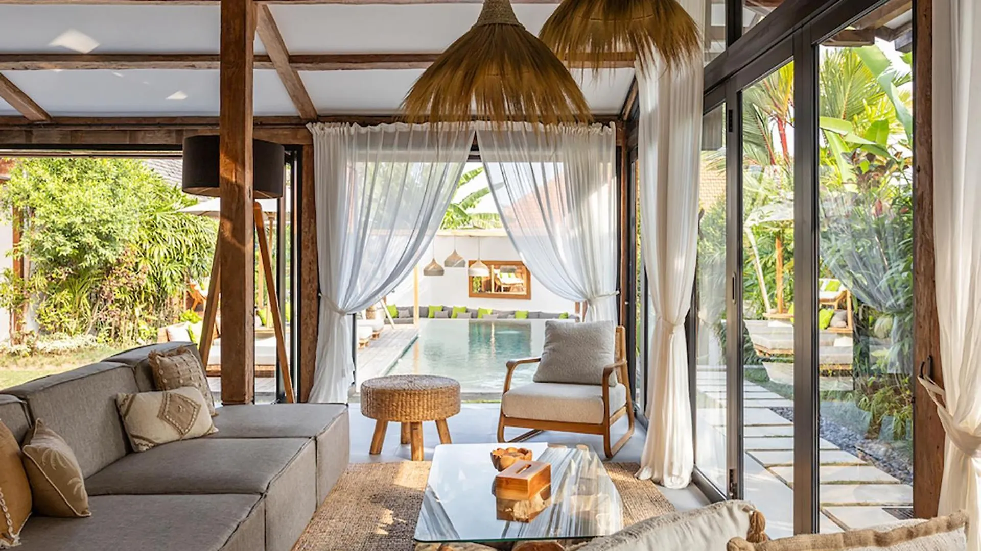 Villa Sebelah By Optimum Bali Villas Seminyak  Seminyak (Bali)