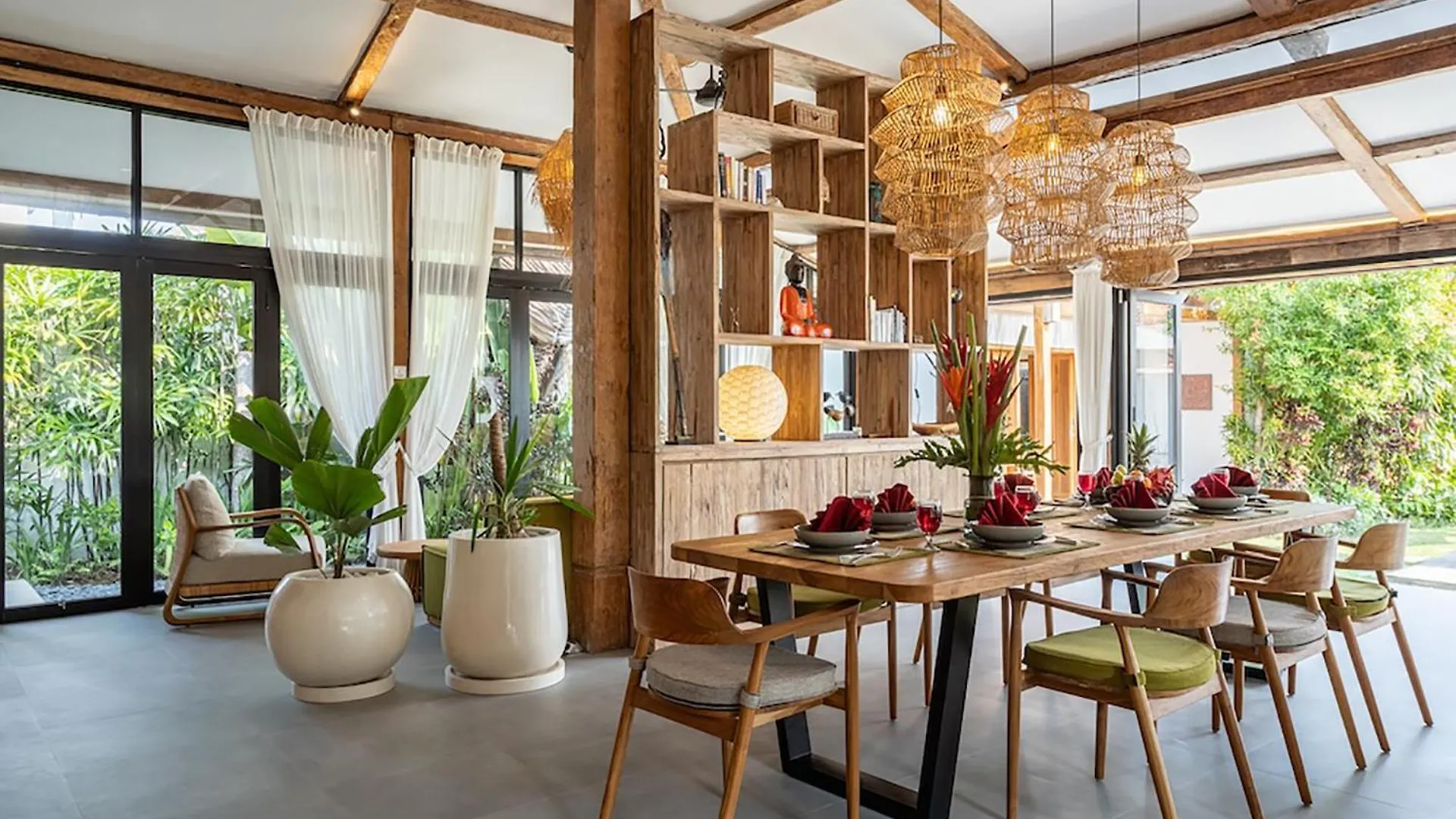 Villa Sebelah By Optimum Bali Villas Seminyak